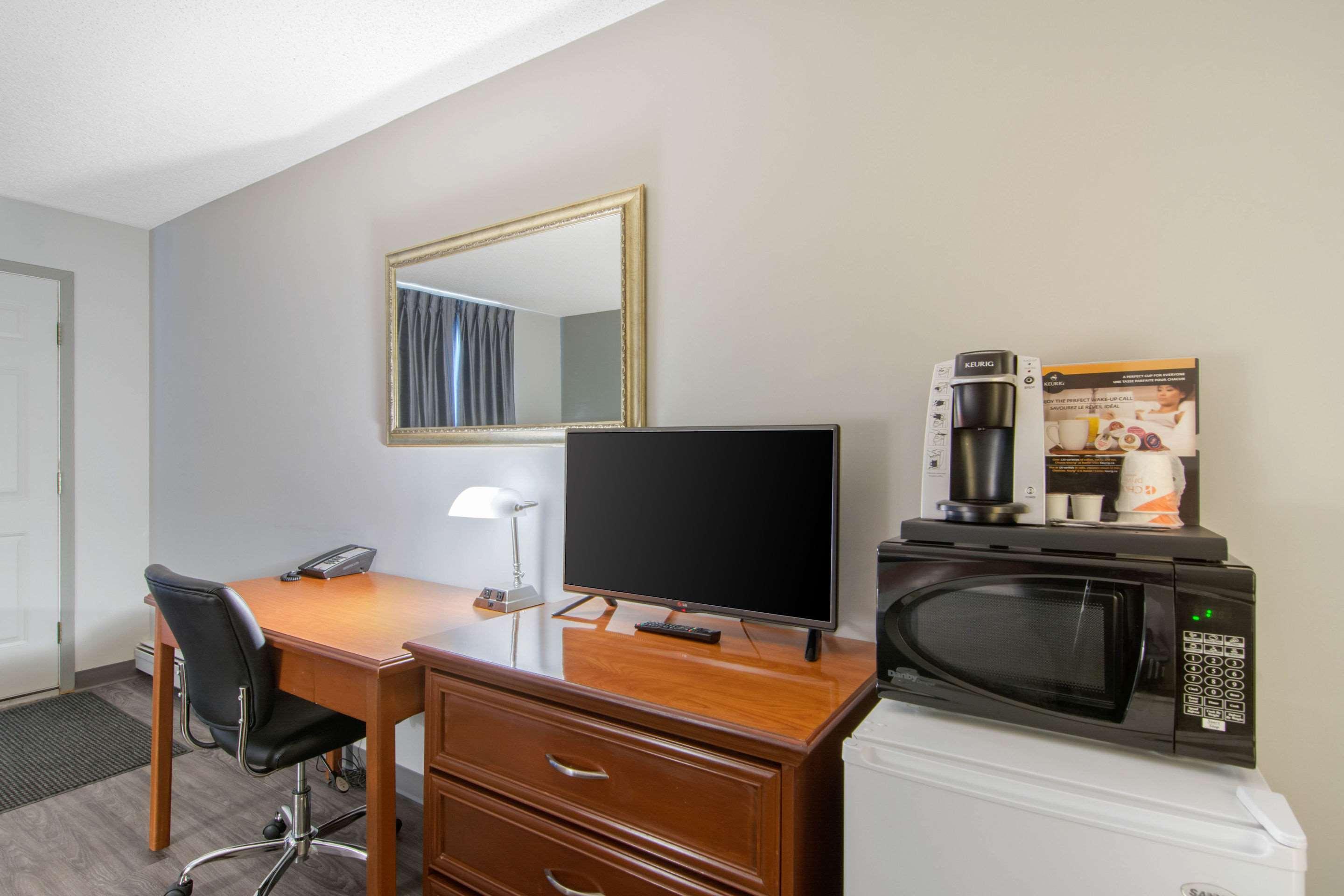 Econo Lodge Regina Dış mekan fotoğraf