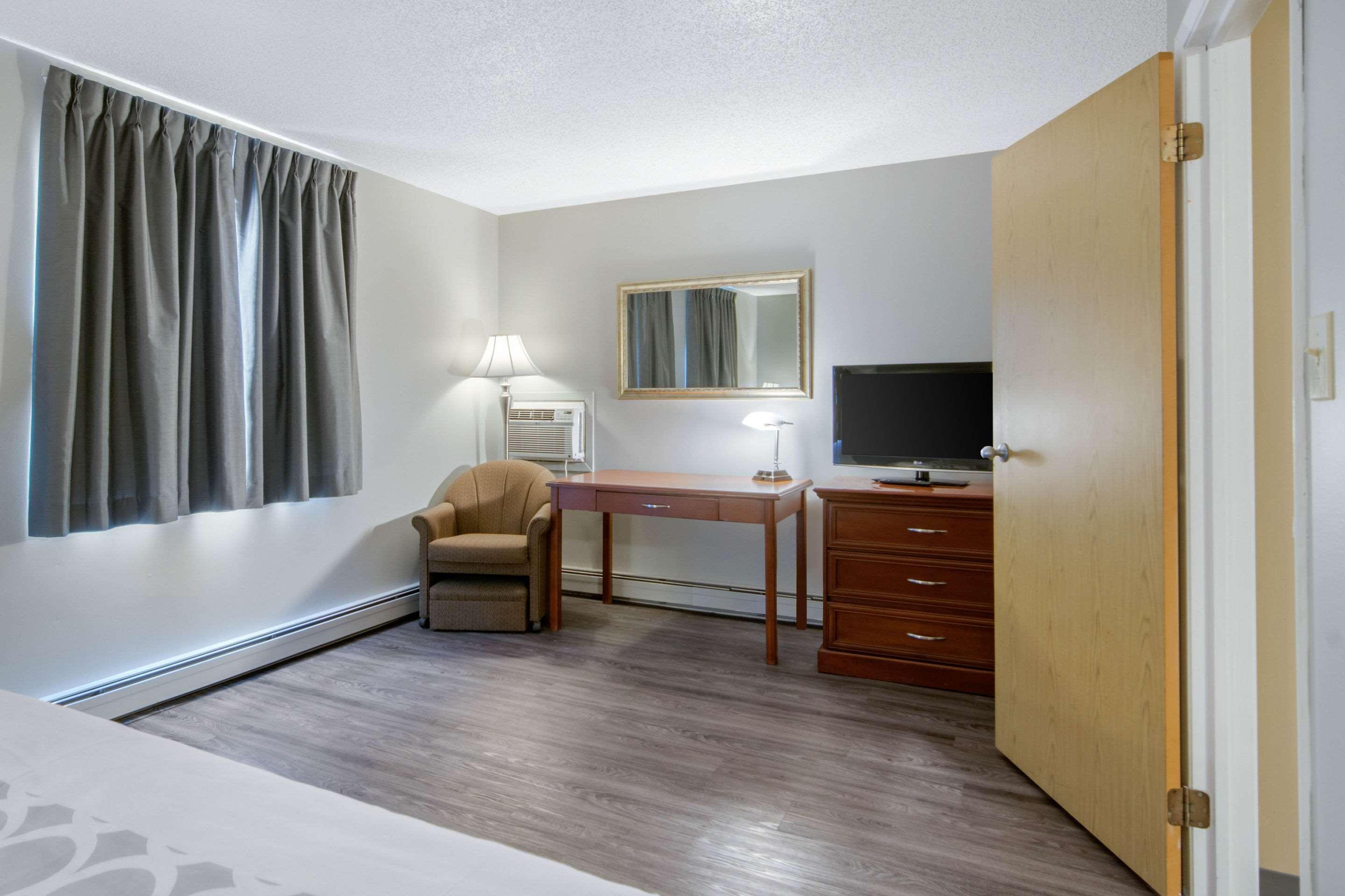 Econo Lodge Regina Dış mekan fotoğraf